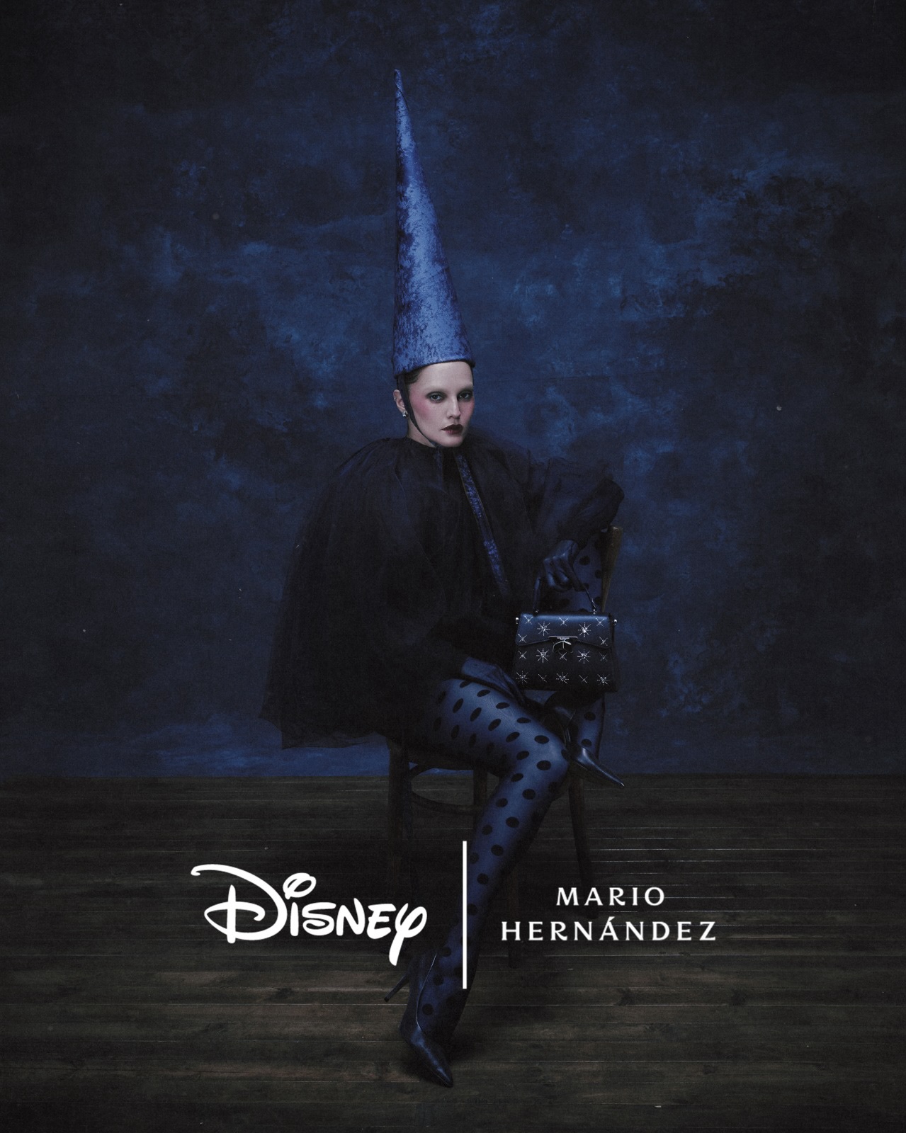 Se supone que con los hijos uno no tiene favoritos, pero con esta campaña que es mi bebé siento que esta le guardo un poquito de cariño extra. El Fantasia de 1940 se lleva un puesto en mi corazón siempre, es de esas pelis que cuando era niño me invitaban a soñar e imaginar cosas que no necesariamente entendía, a ver, hasta hoy me imagino cosas que a veces no entiendo pero que con fé we make them happen. De ahi surge este concepto y esta campaña, traído a un escenario más moderno y de la mano de mi equipo de Open, de MH y junto a Nina Rodríguez.