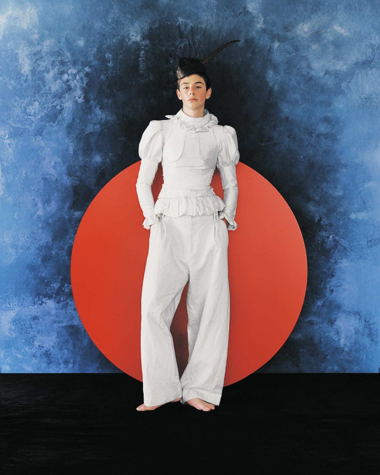 No podíamos terminar el año sin hacer un proyecto más por amor a nuestra profesión. Juntos nos alcahueteamos nuestras ideas y con mucho amor les dejamos nuestra editorial de cierre de año: “Le Petit Prince”.
Foto: @andresespinosaphoto 
Styling: @ivandarioramirez89 
Model: @vicen.cara 
Video: @jetlag____________________ 
Makeup: @ivmaculate 
Set Desgin: @macaggalvis 
@openstudios.co
Gracias: @mariposo_mariposo @lyenzo