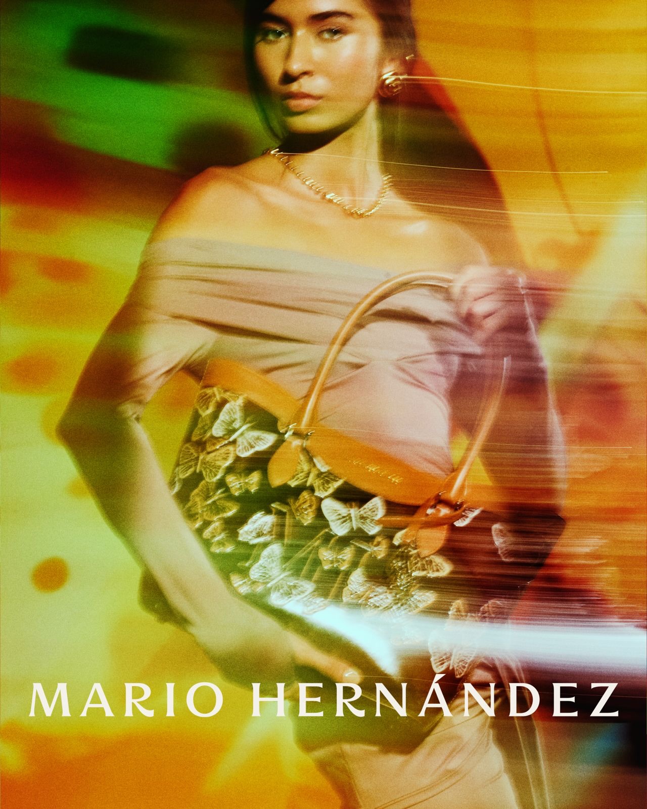 Esta campaña la voy dosificando. Porque no sé bien cuando sale cada producto, también porque me encanta y no quiero que se esfume en un solo totazo en ig. De la mano de don Mario, el mejor equipo de todos y Luna.