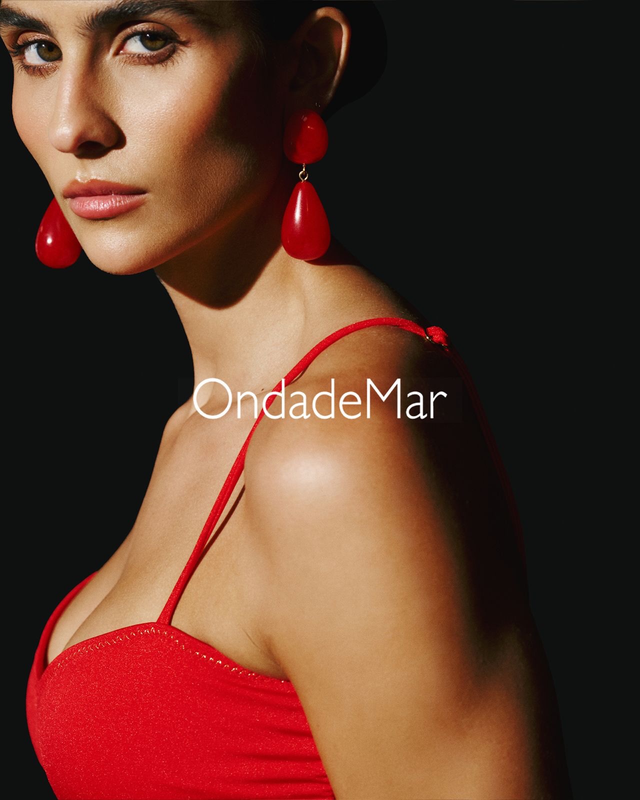 Red will always be my favorite summer color. Juanita para Onda de Mar.